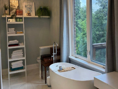 <b>Tips</b><br>Sometimes you will find items, you’re not sure about if you wanna keep them. I always use the rule, if I have used them in the last year. If not, I get rid of it. Never be afraid of changes.<br><br>