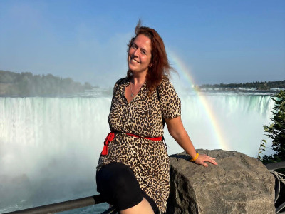 Do you feel sometimes overwhelmed with all the stuff you own and don’t know where to put it, because it didn’t find the right spot yet? Are you carrying things from one place to another and building up clutter, because you just don’t know where to put it? <br><br><b>Hi, I’m Natalie,</b> a girl with a German creative and organised brain. Since many years I’m helping my friends out to organise their wardrobes, shelves, rooms and even whole flats. I know it can be hard especially when you move from one to another place and don’t know how to sort, organise and arrange things.<br><br><b>Homeorganising</b> became my passion in the last couple of years and I worked for several hosts in different countries at different properties.<br><br>I always look for a new challenge and I’m flexible and not stucked at one place. As a long term traveller I’m used to fly around the world and could also be your next guest helping you out in your home.<br><br>What does <b>Home Organisation</b> include?<br><br><b>Home organizing</b> involves decluttering and creating systems to make a space functional and tidy. 